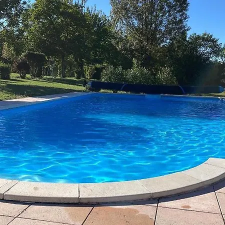 Landhaus 35 M2 Spacieuse Calme Avec Piscine Sud Charente Bardenac