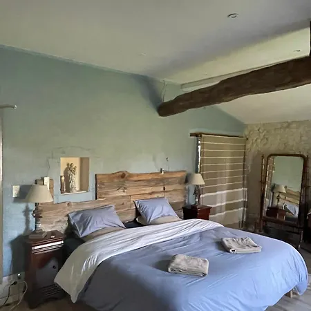 35 M2 Spacieuse Calme Avec Piscine Sud Charente *